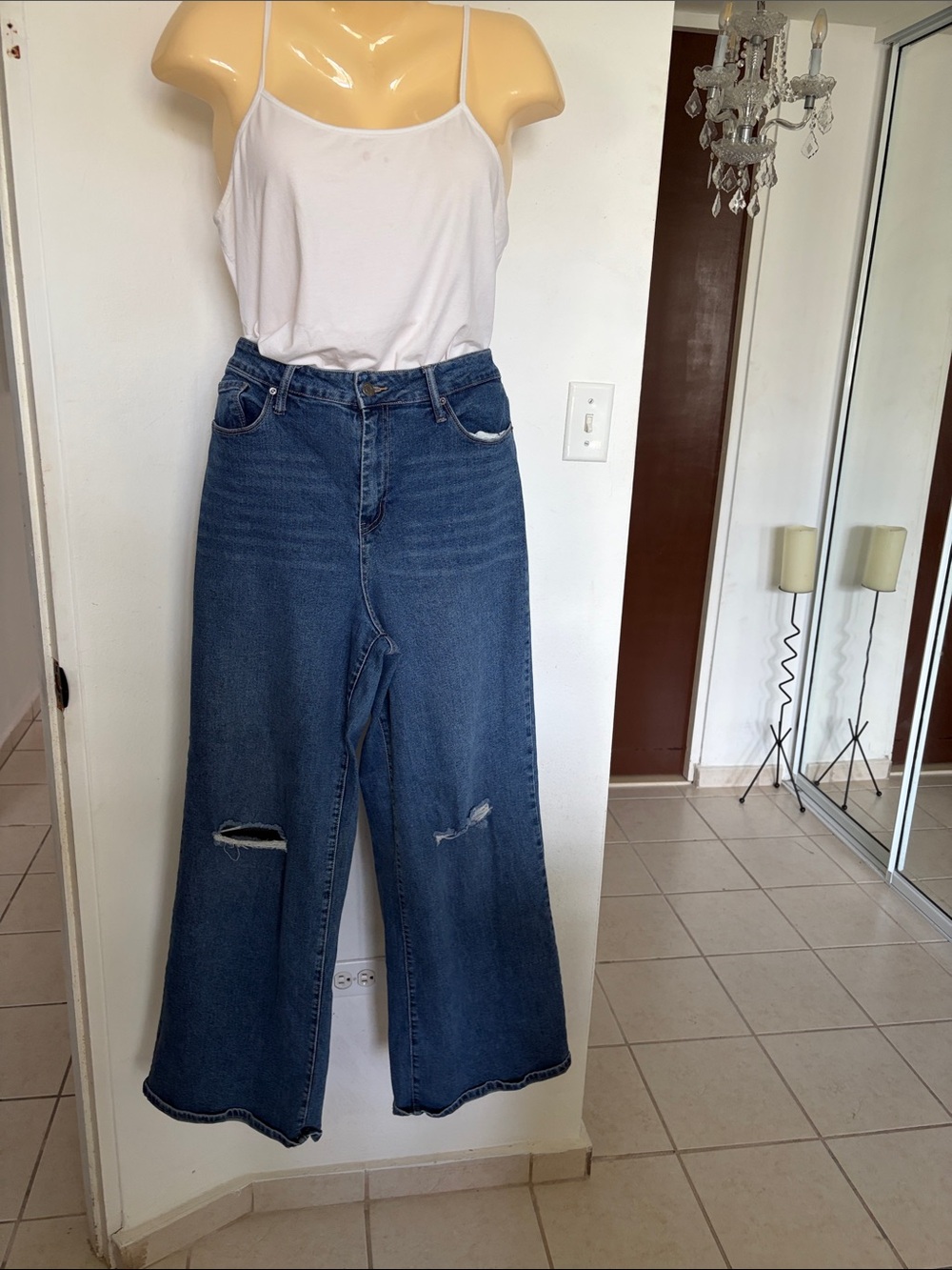New York & Company High-Rise Wide-Leg Jeans in Medium Blue